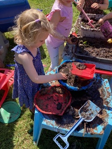 Gallery Item 6 garden Play